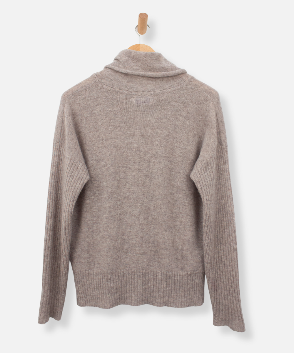 Secondhand cashmere jumper