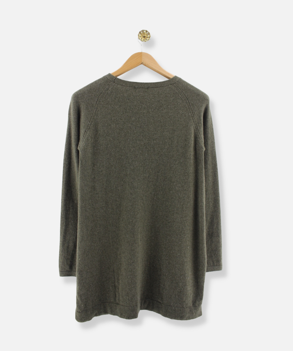 Secondhand cashmere jumper