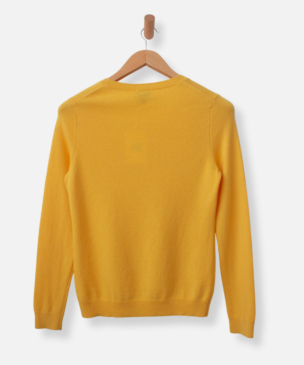 Secondhand cashmere jumper