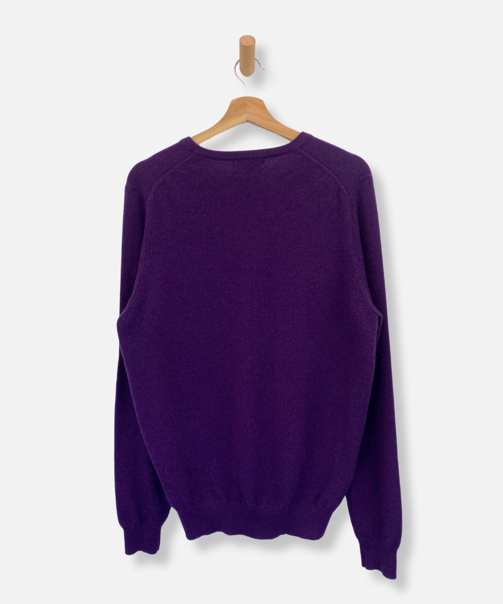 Secondhand cashmere jumper