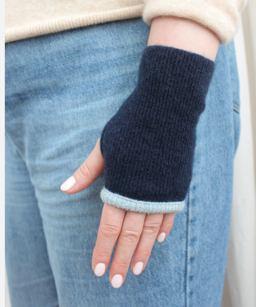 Recycled cashmere hand warmers