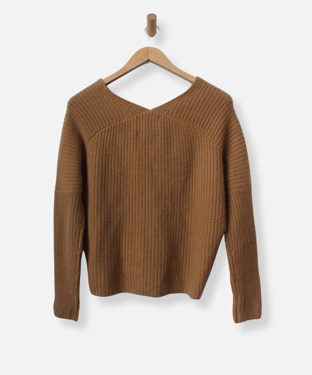 Secondhand cashmere jumper