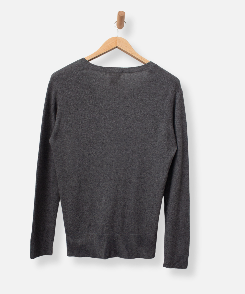 Secondhand cashmere jumper