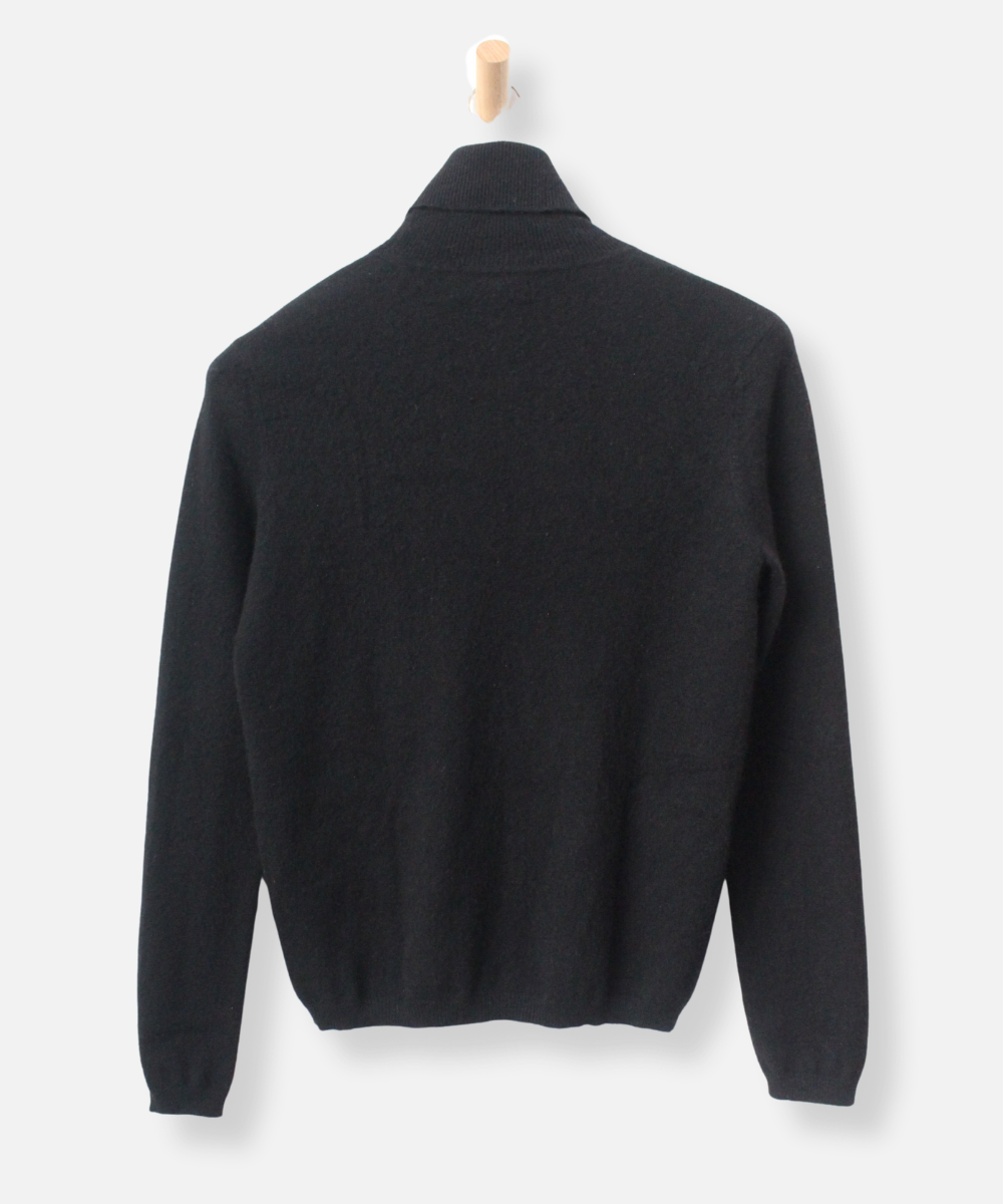 Secondhand cashmere jumper