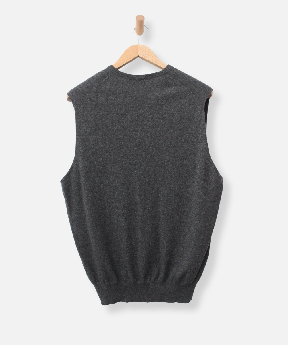 Secondhand cashmere vest