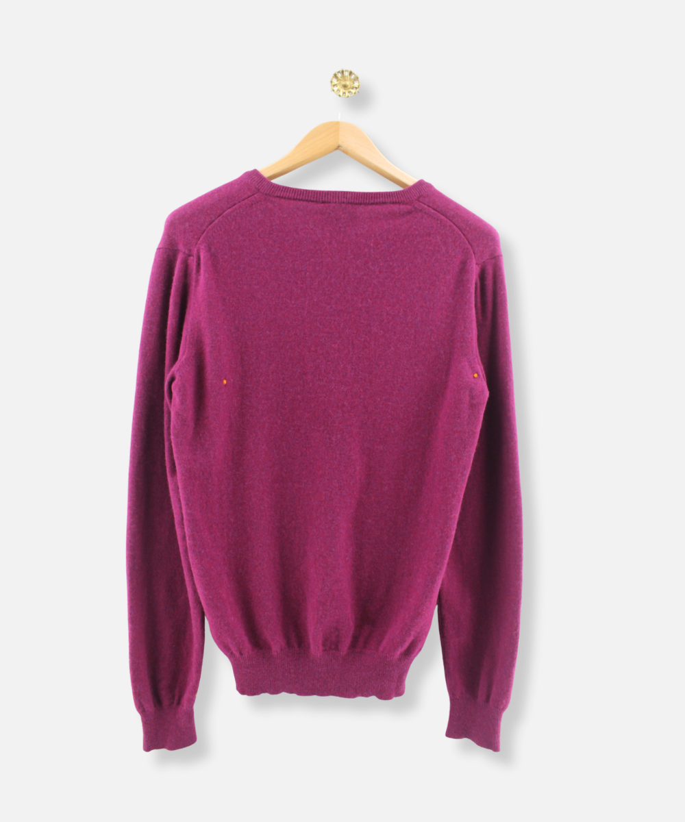 Secondhand cashmere jumper