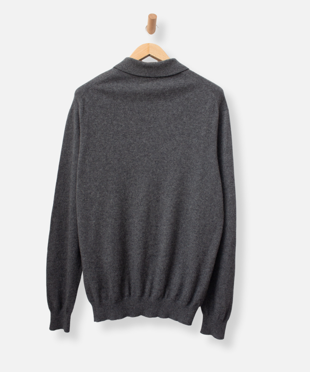 Secondhand cashmere jumper