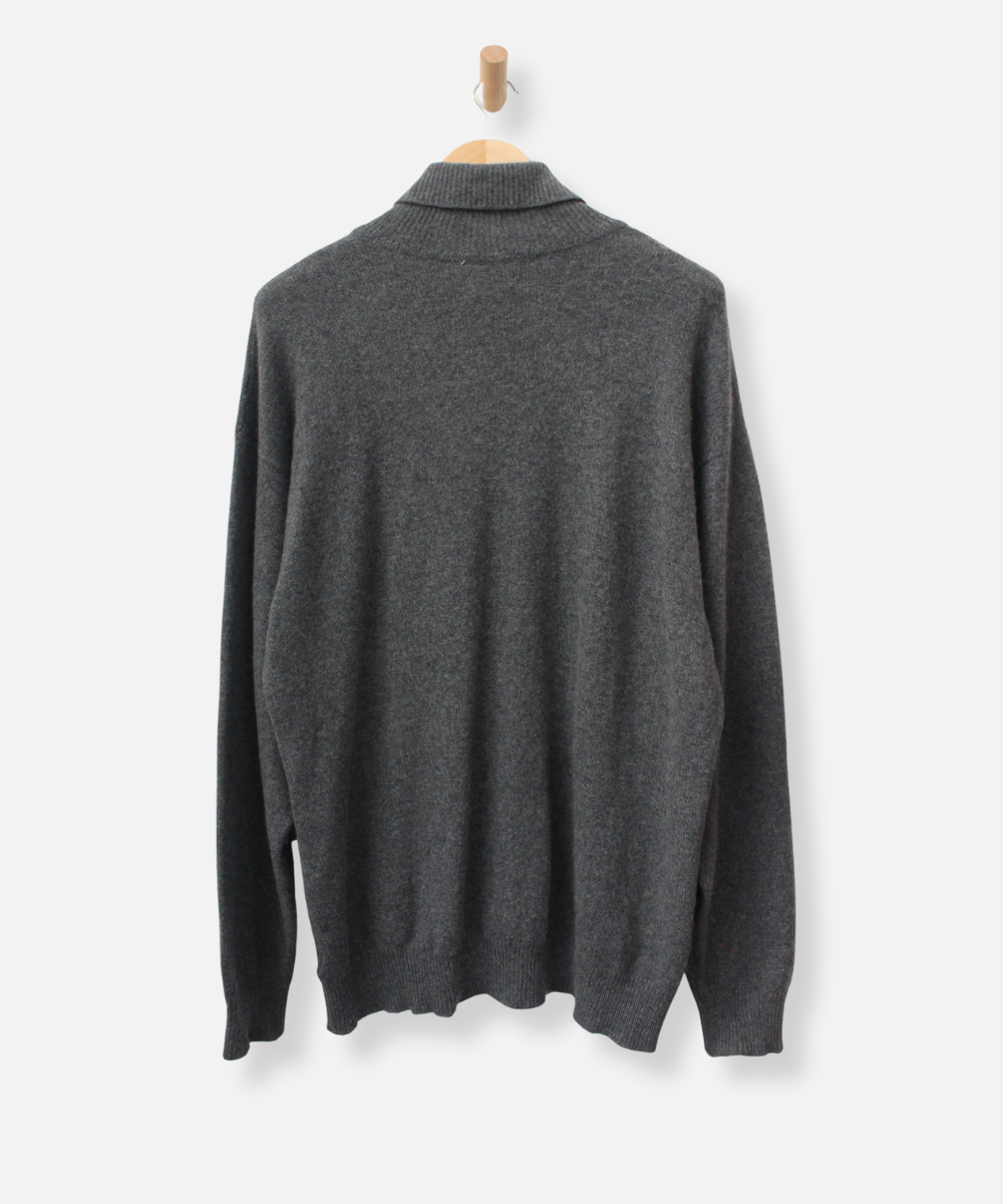 Secondhand cashmere jumper
