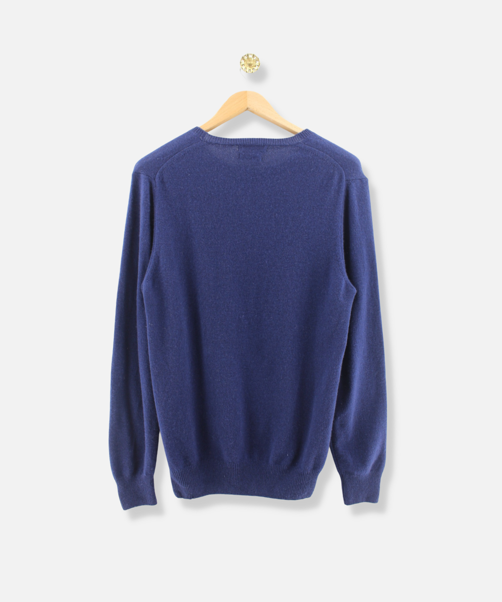 Secondhand cashmere jumper