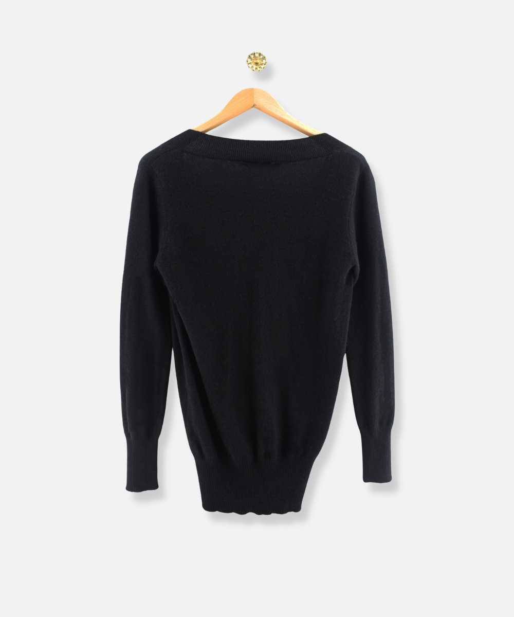 Secondhand cashmere jumper