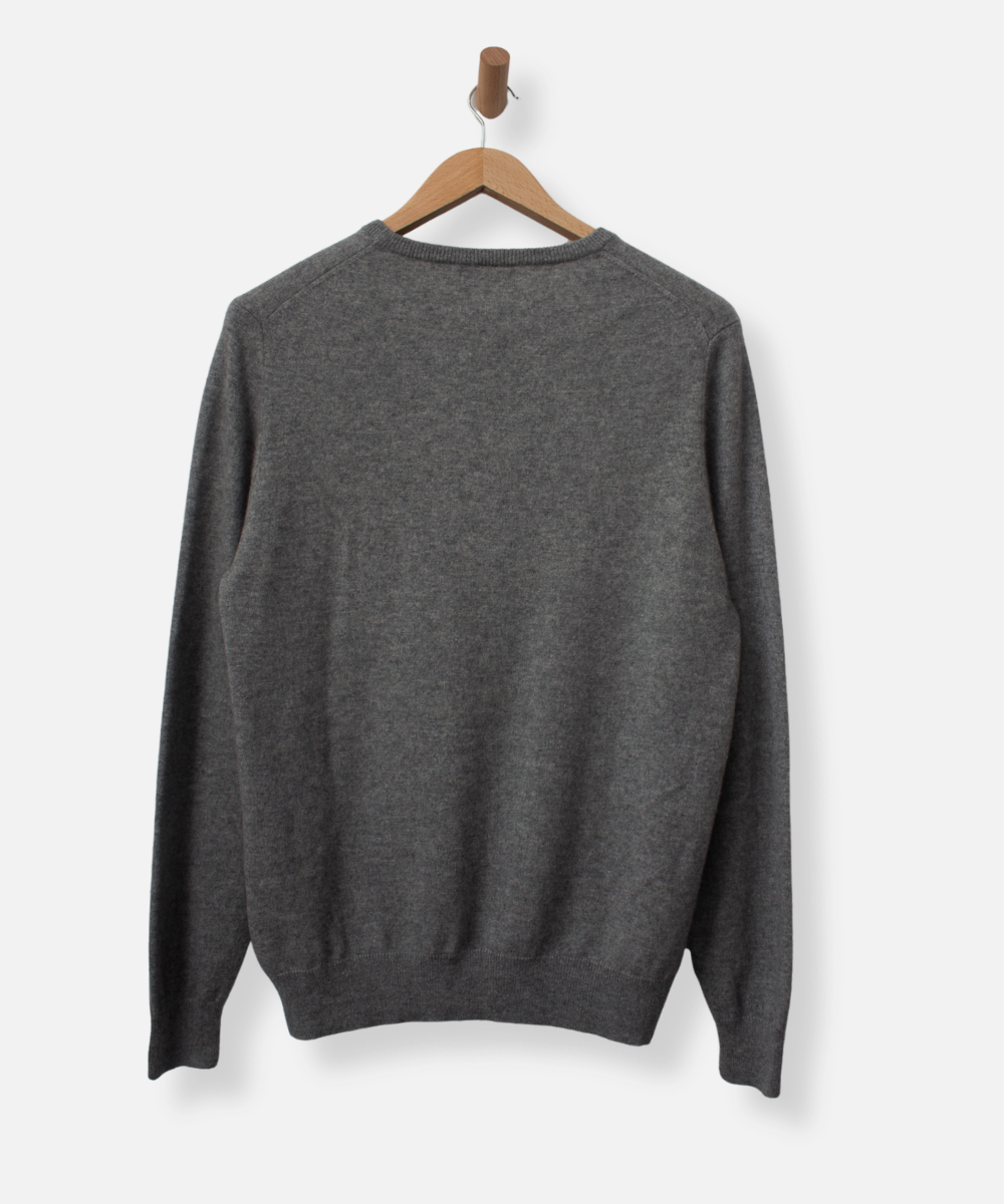 Secondhand cashmere jumper