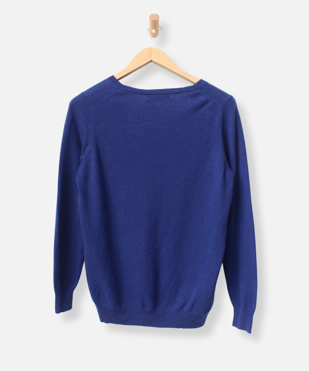 Secondhand cashmere jumper