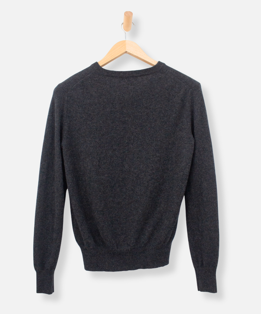 Secondhand cashmere jumper