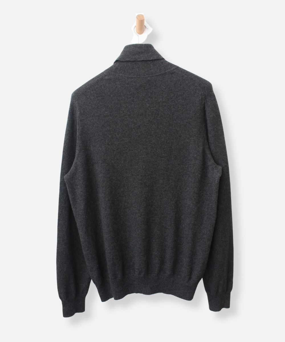 Secondhand cashmere jumper