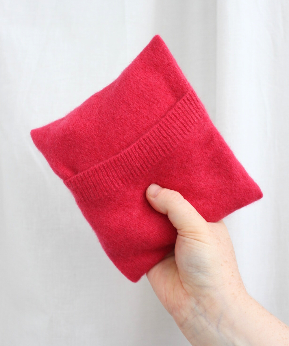 Reclaimed cashmere sleep mask