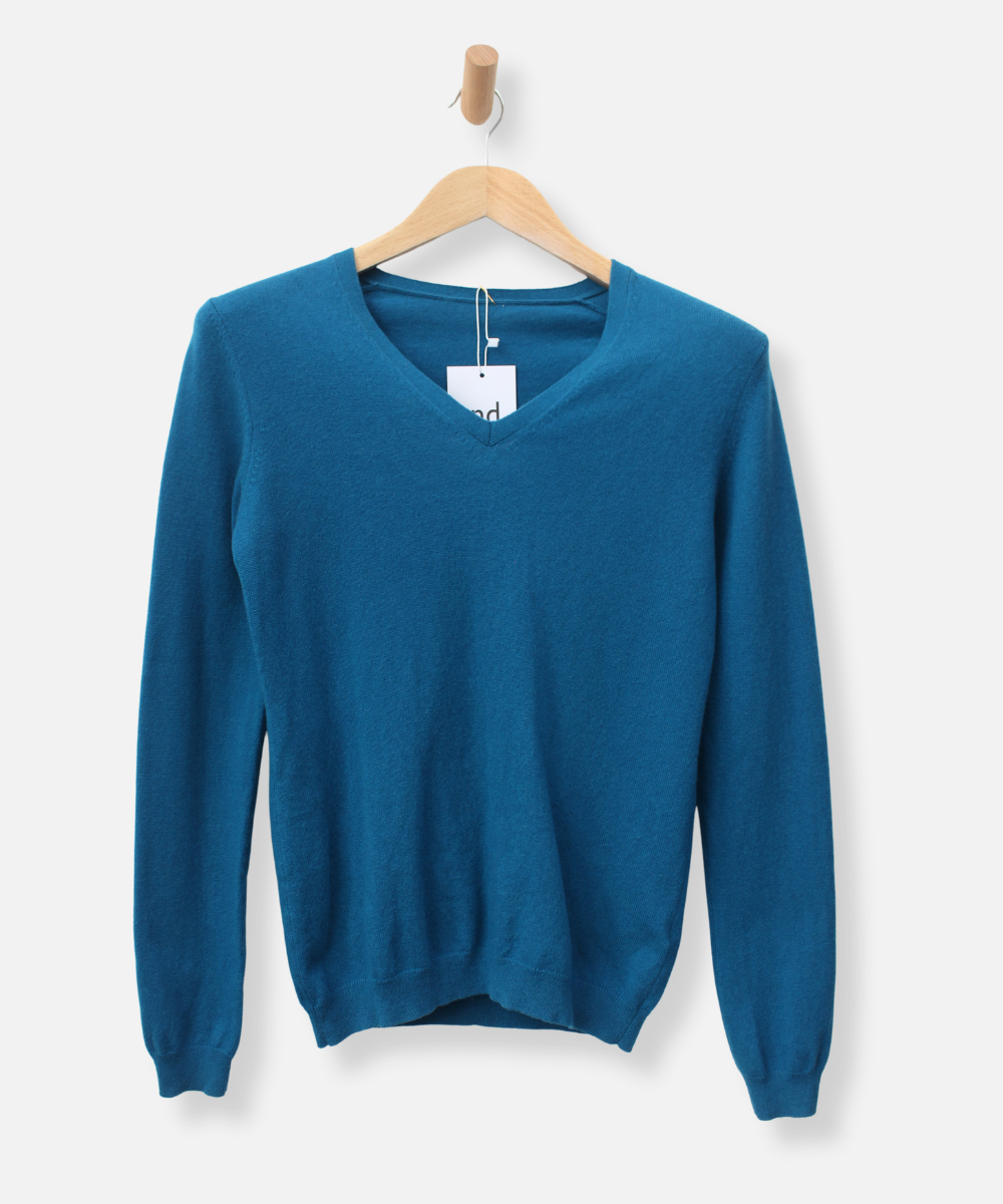 Secondhand cashmere jumper