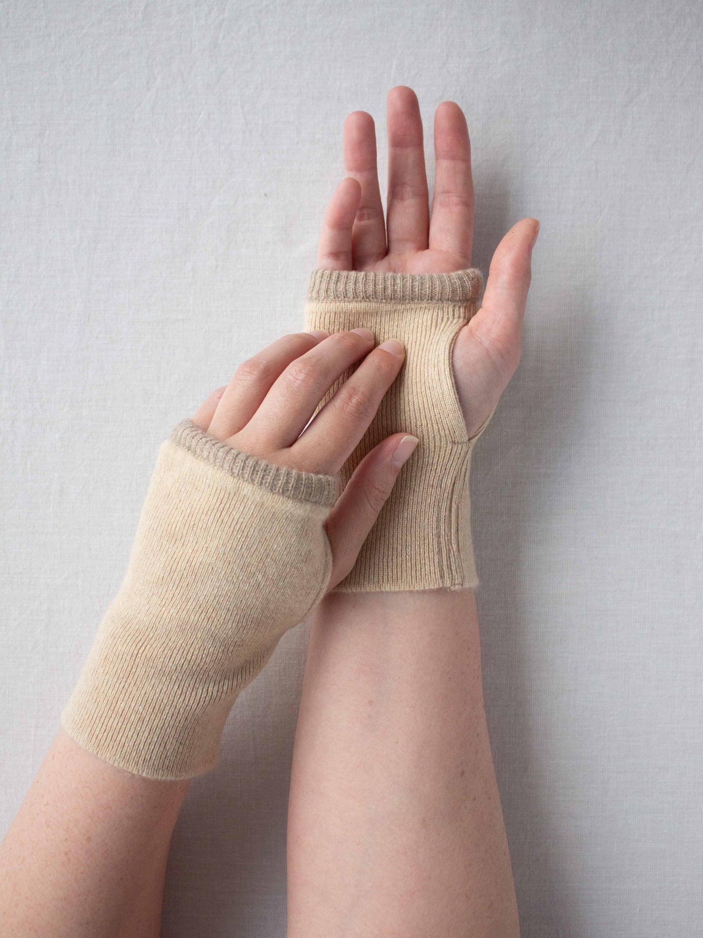 Recycled cashmere hand warmers