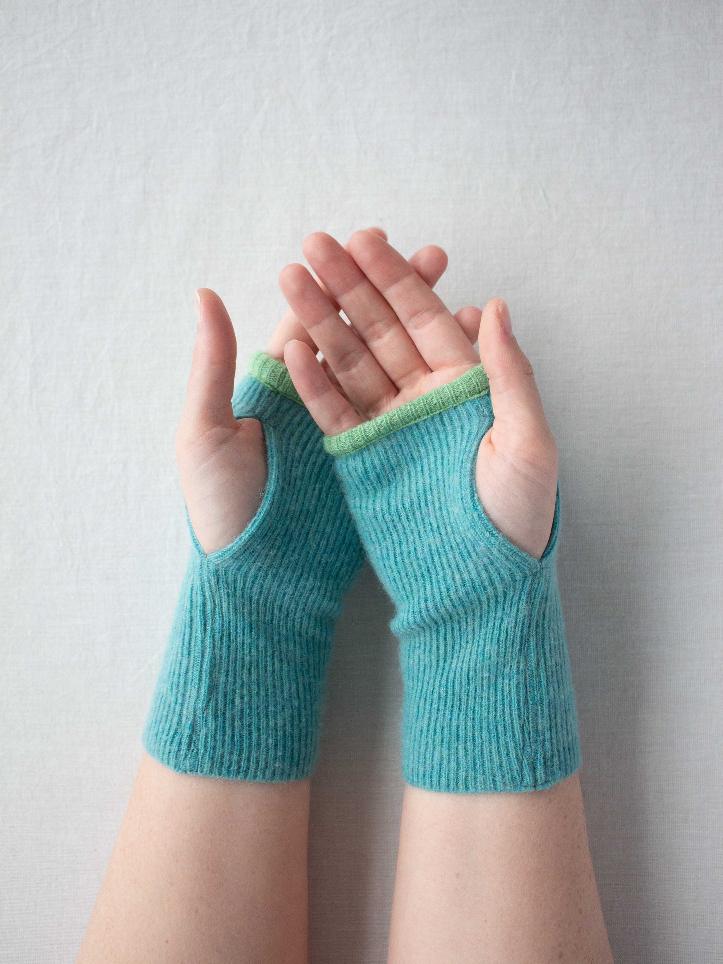 Recycled cashmere hand warmers