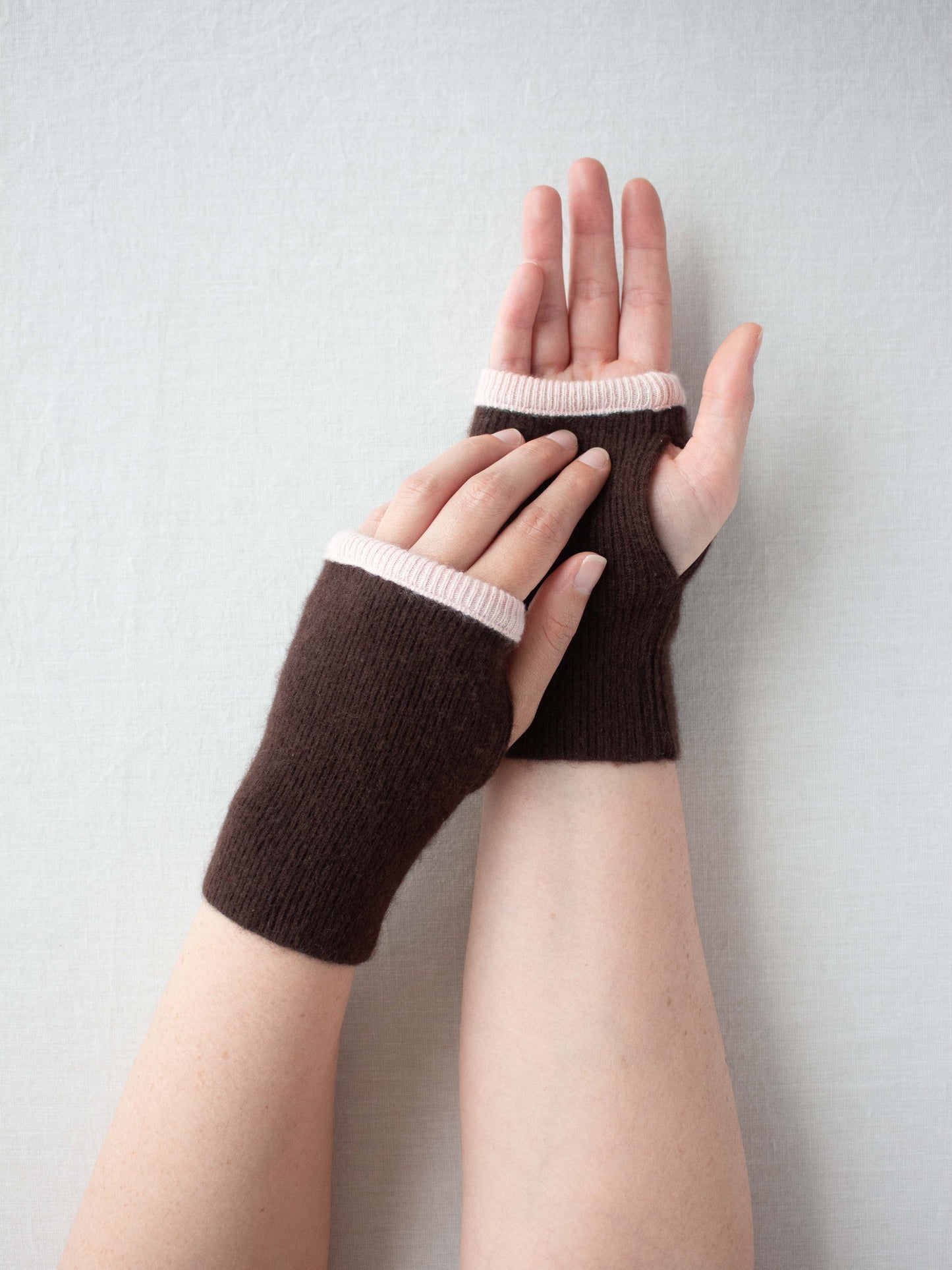 Recycled cashmere hand warmers