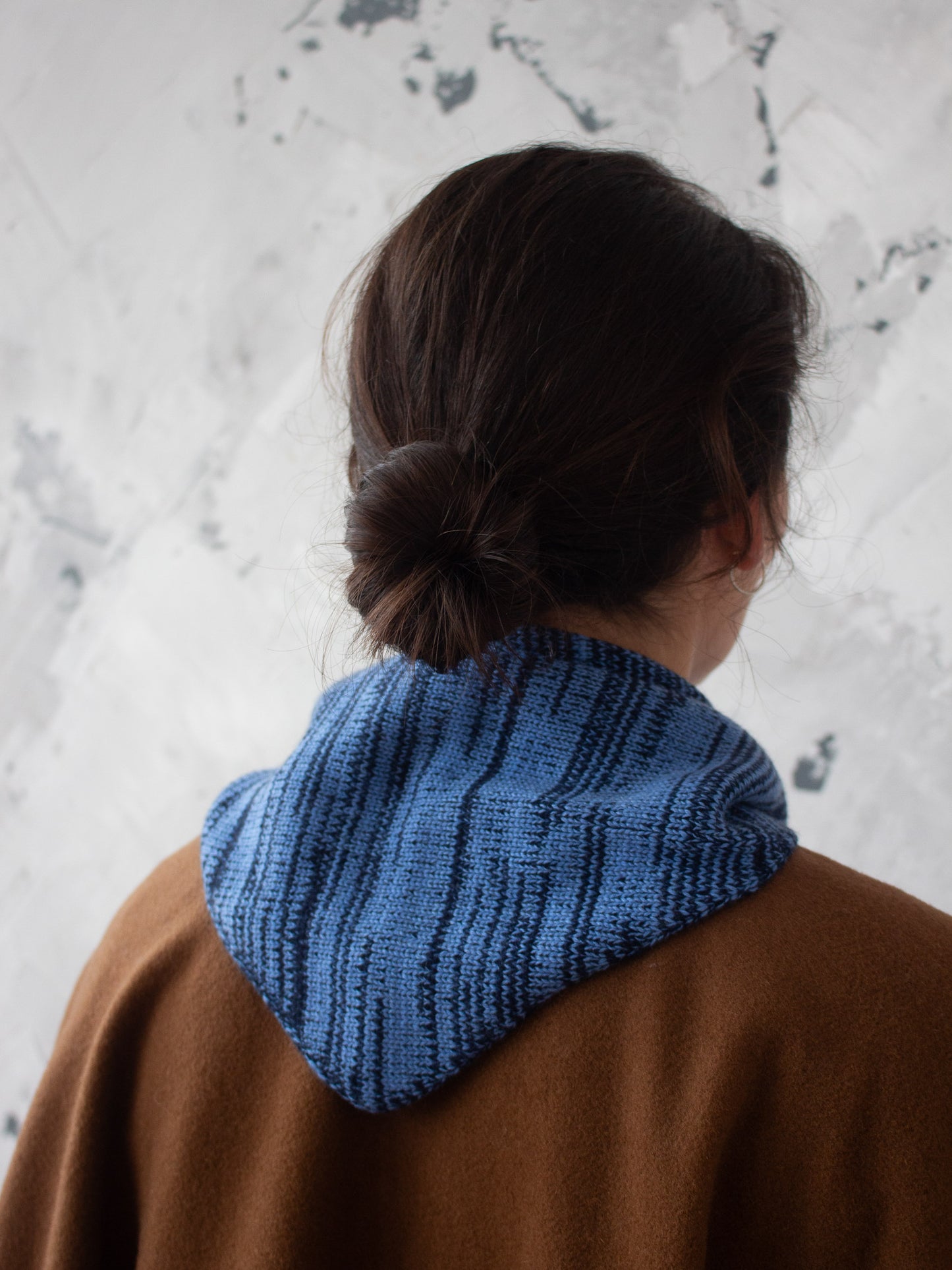 Re-knitted pure cashmere neckerchief