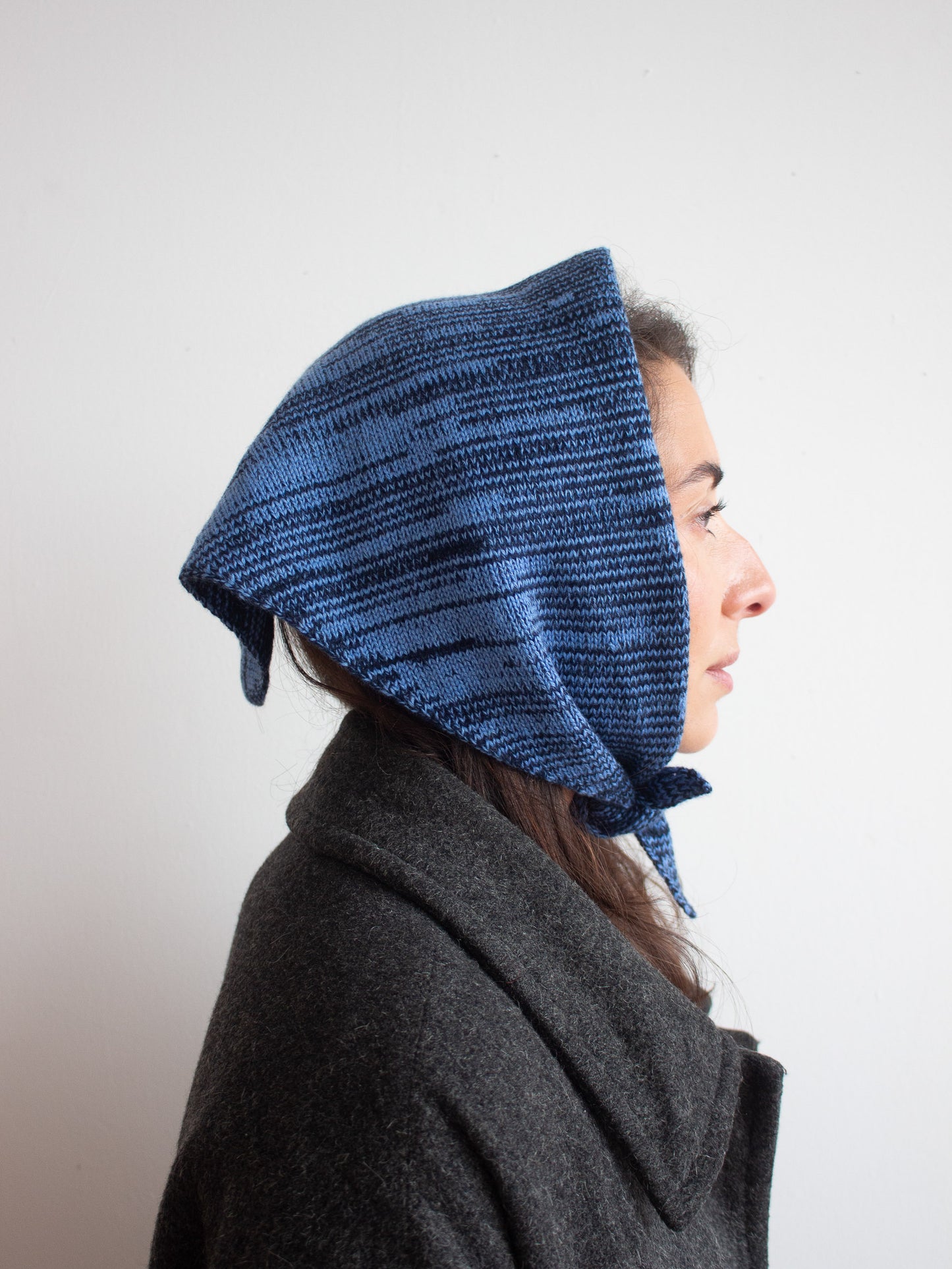 Re-knitted pure cashmere neckerchief