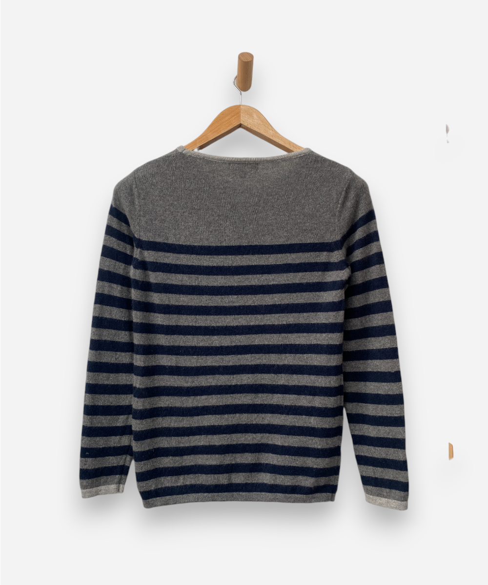 Secondhand cashmere jumper