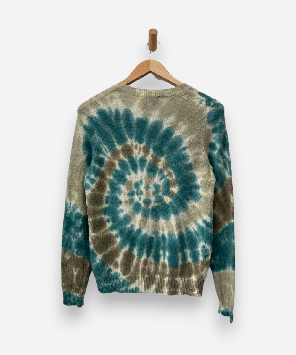 Secondhand cashmere jumper