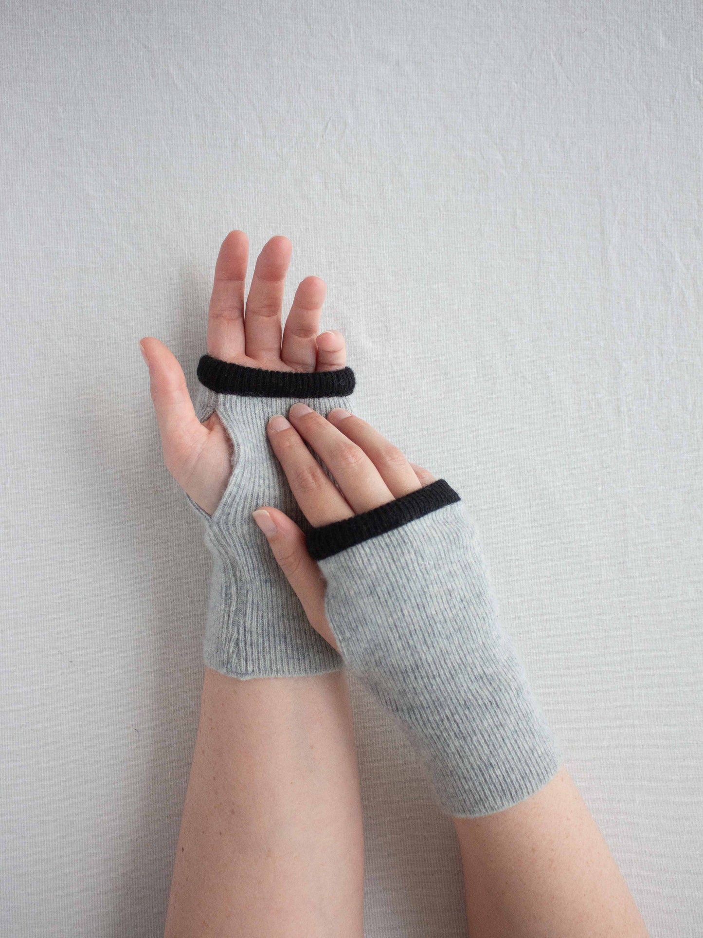 Recycled cashmere hand warmers