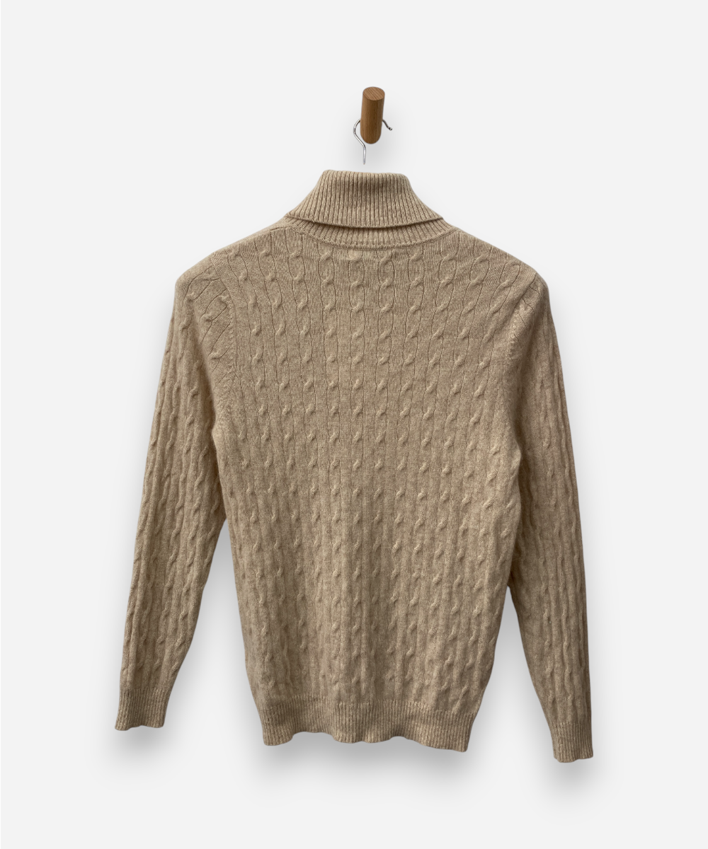 Secondhand cashmere jumper