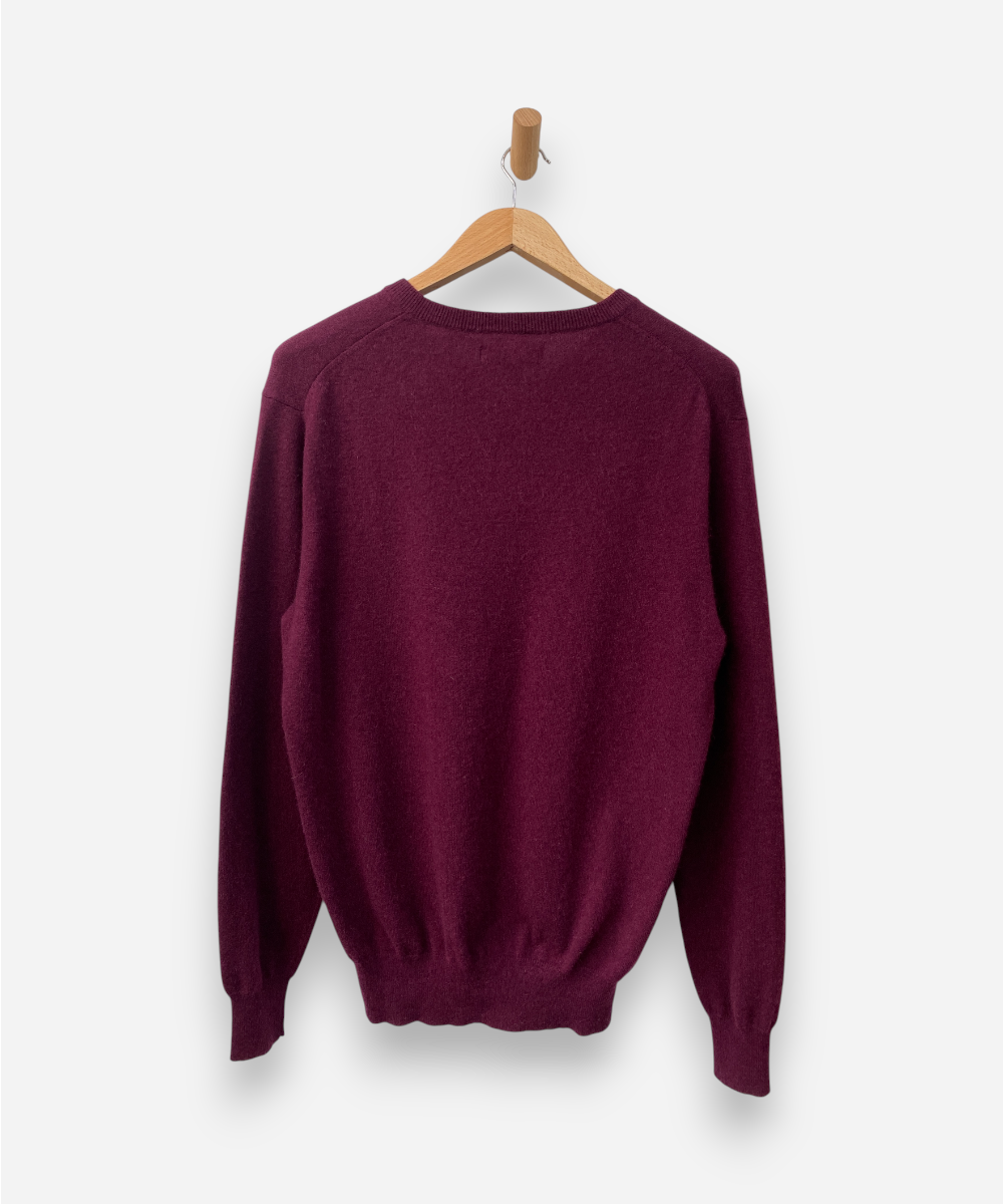 Secondhand cashmere jumper
