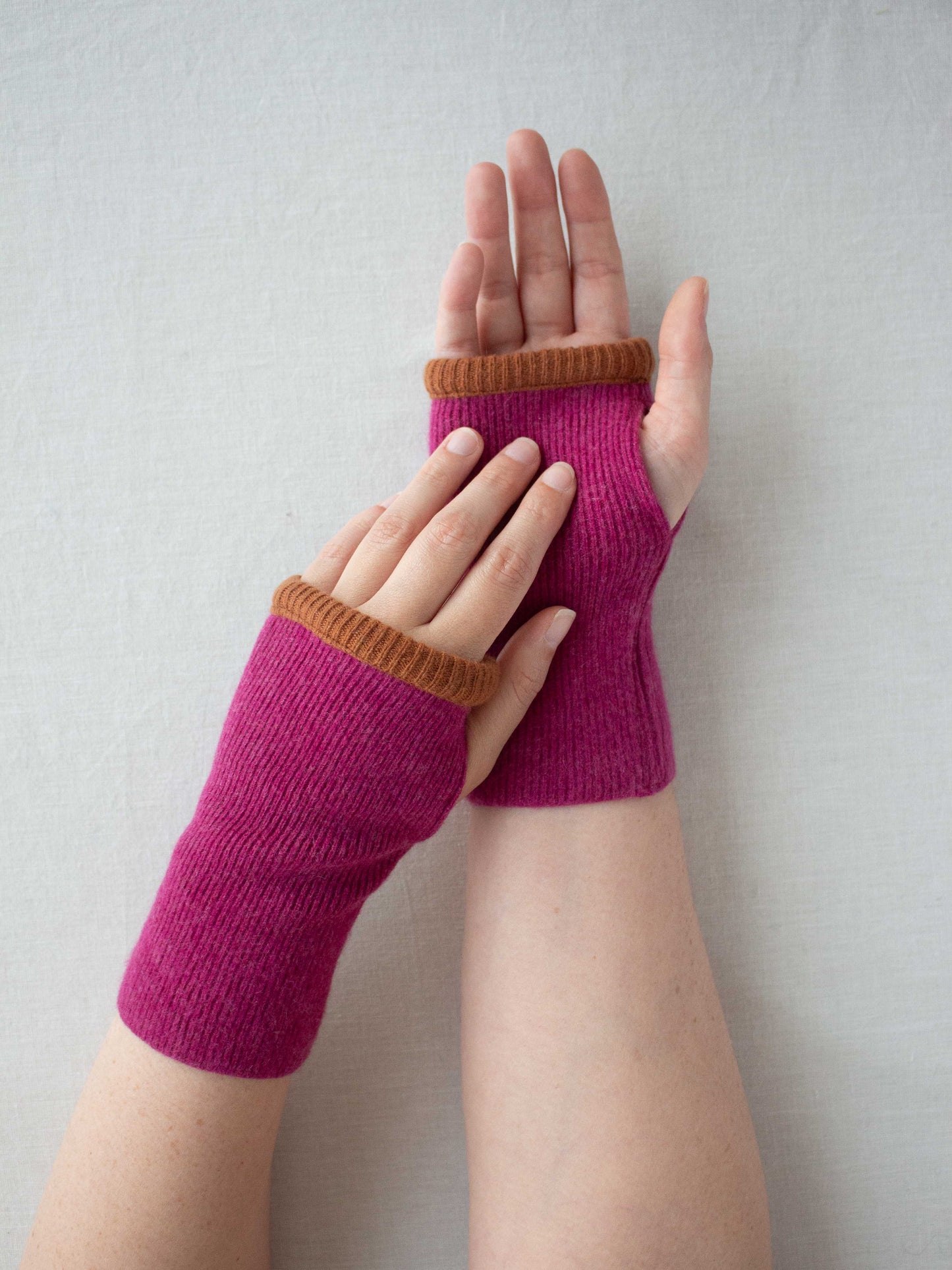 Recycled cashmere hand warmers