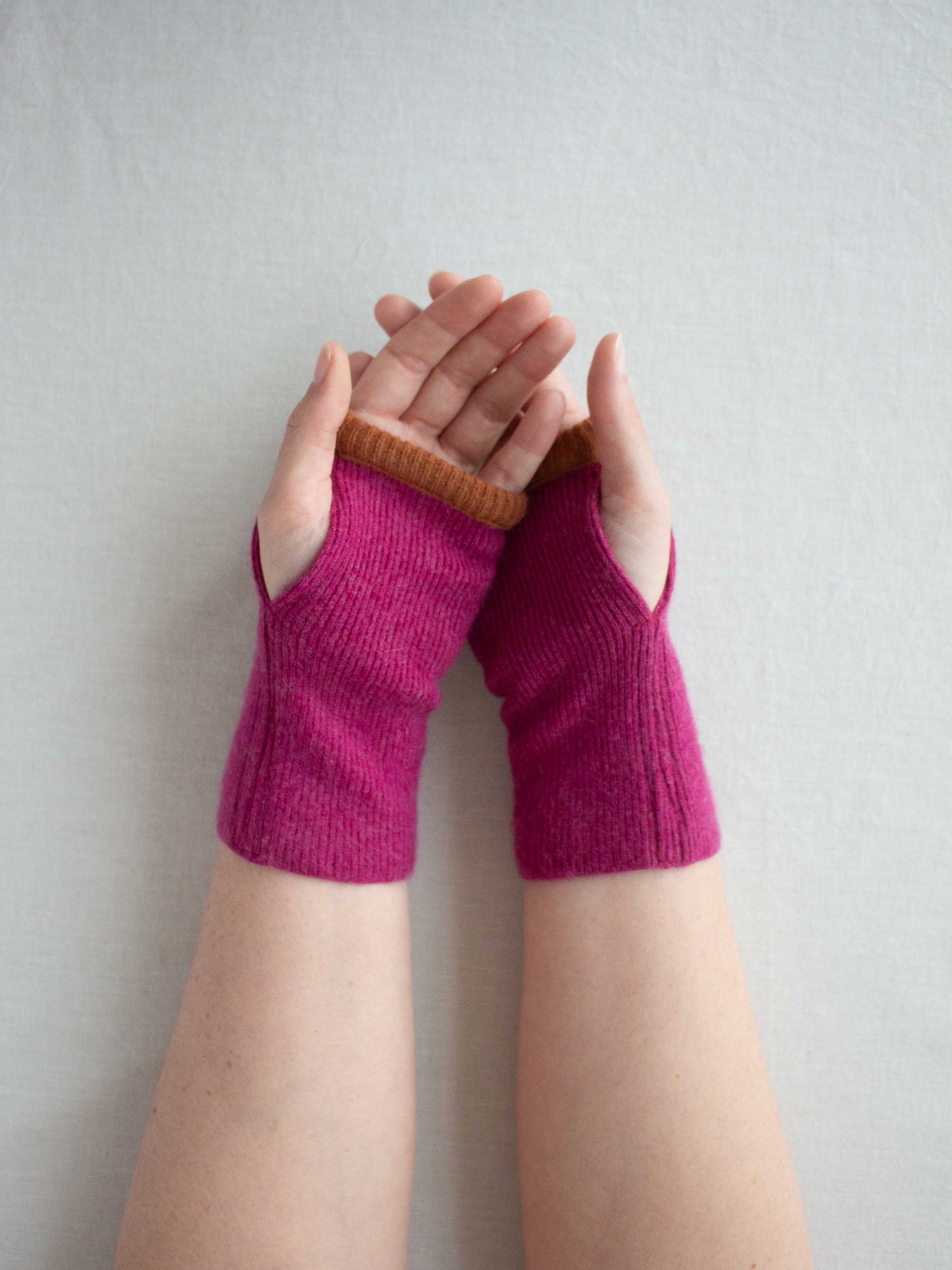 Recycled cashmere hand warmers