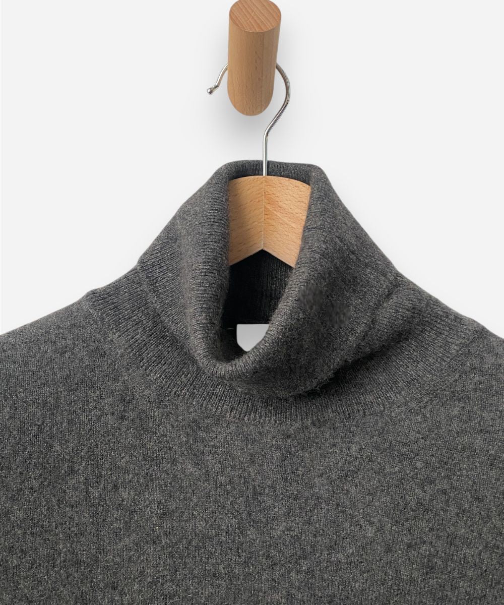 Secondhand cashmere jumper