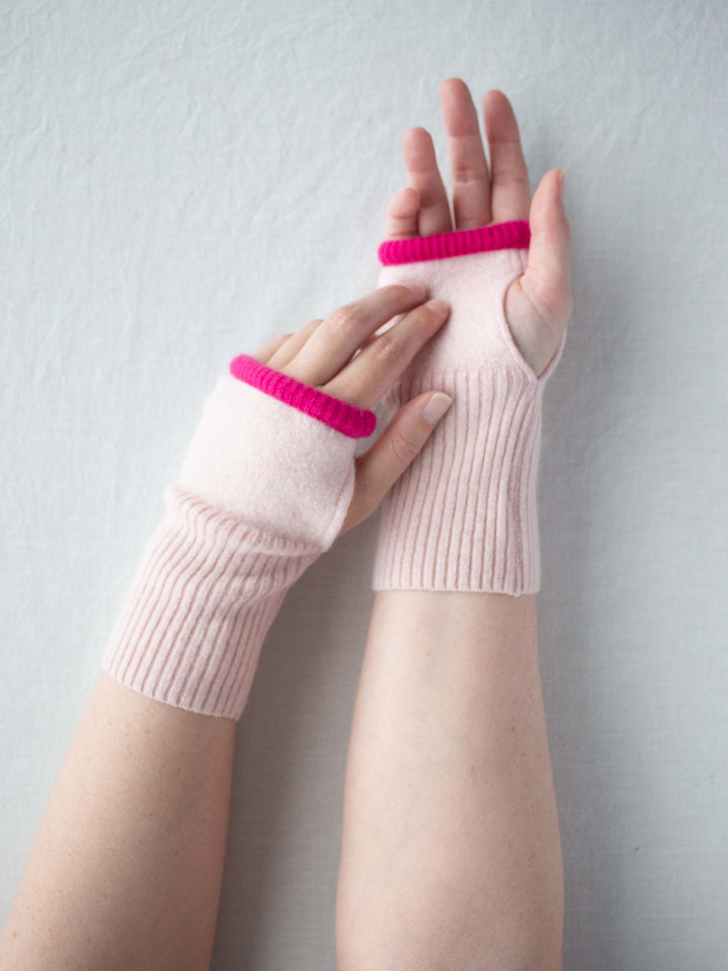 Recycled cashmere hand warmers