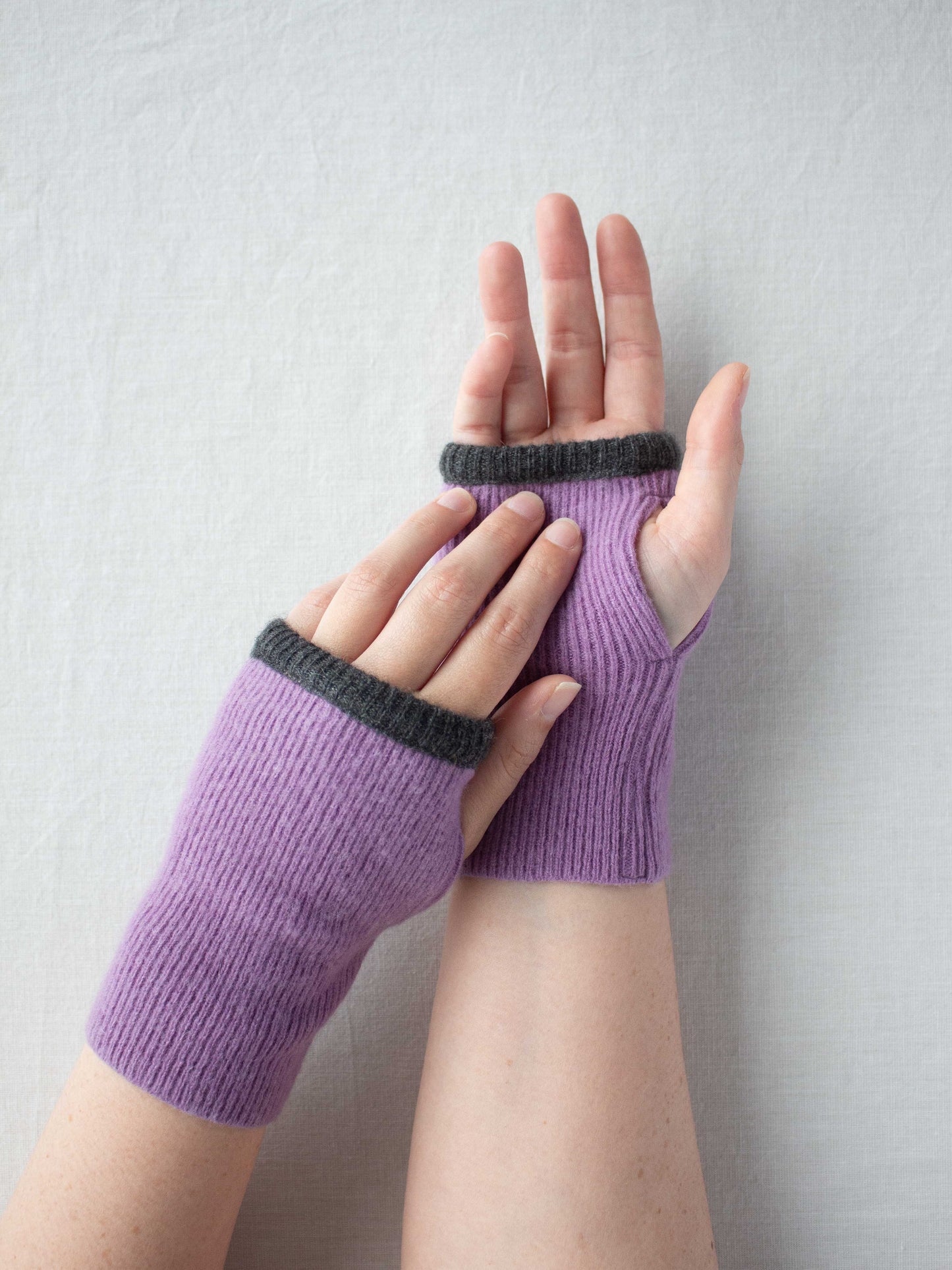 Recycled cashmere hand warmers