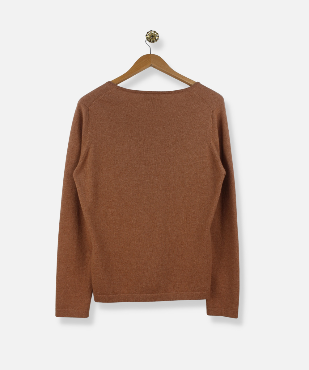 Secondhand cashmere jumper