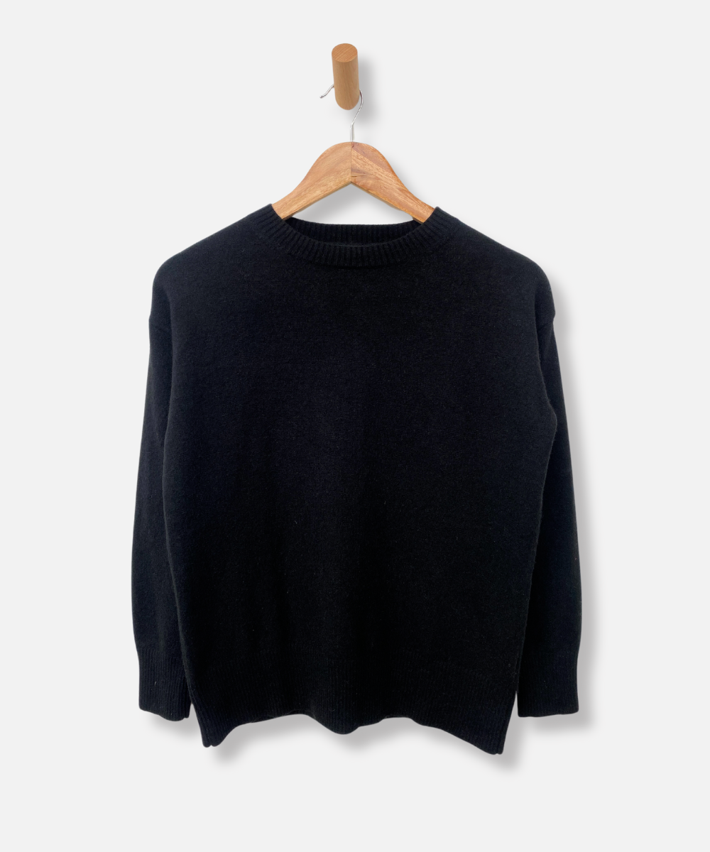 Secondhand cashmere jumper