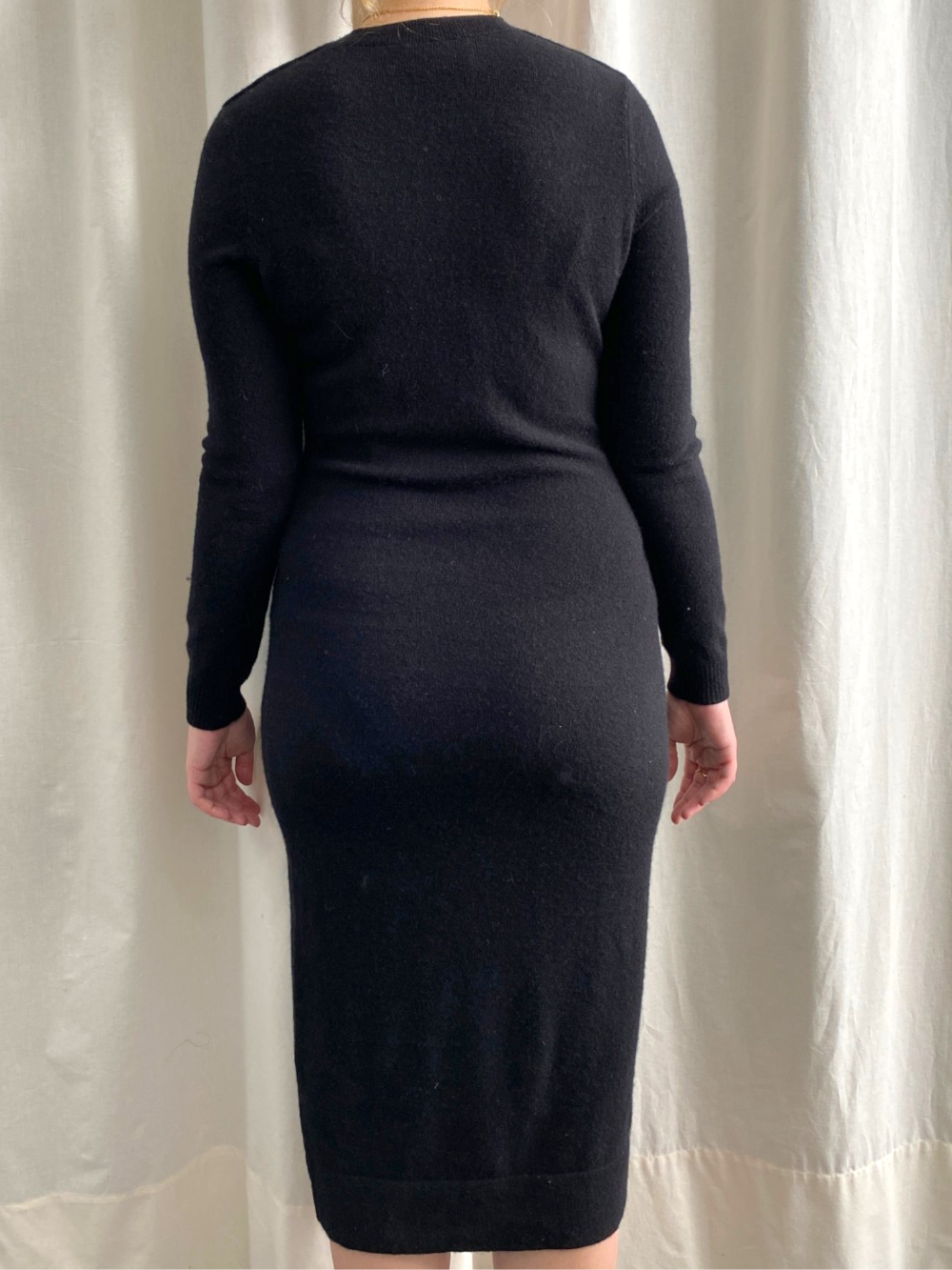 Black Cashmere Crew Neck Dress by Eric Bompard