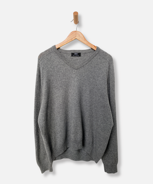 Secondhand cashmere jumper