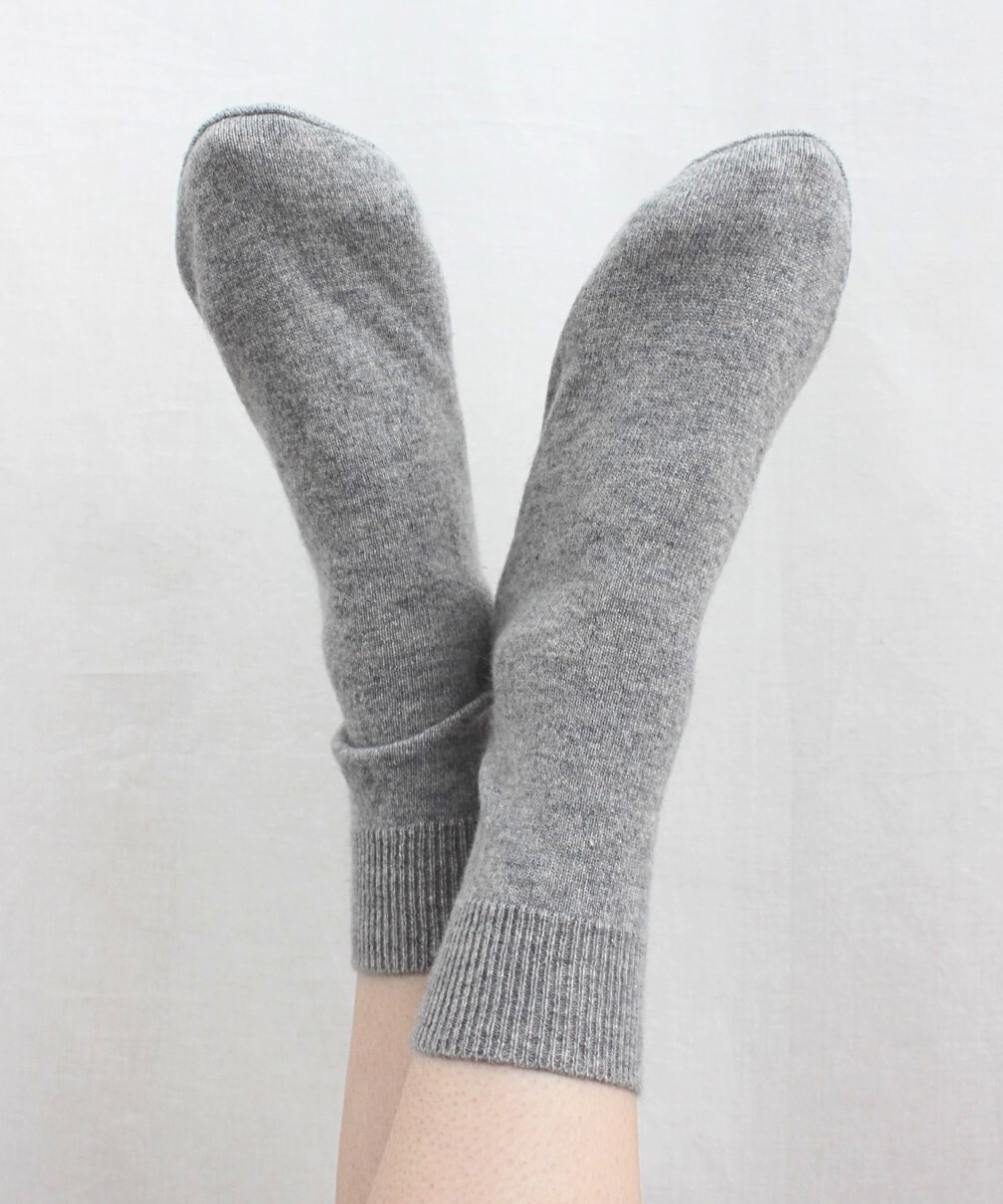 Reclaimed cashmere bed socks