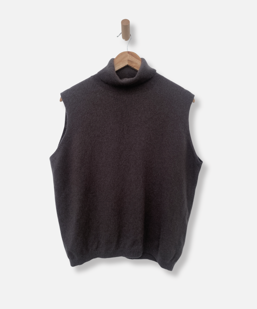 Secondhand cashmere vest