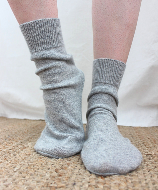 Reclaimed cashmere bed socks