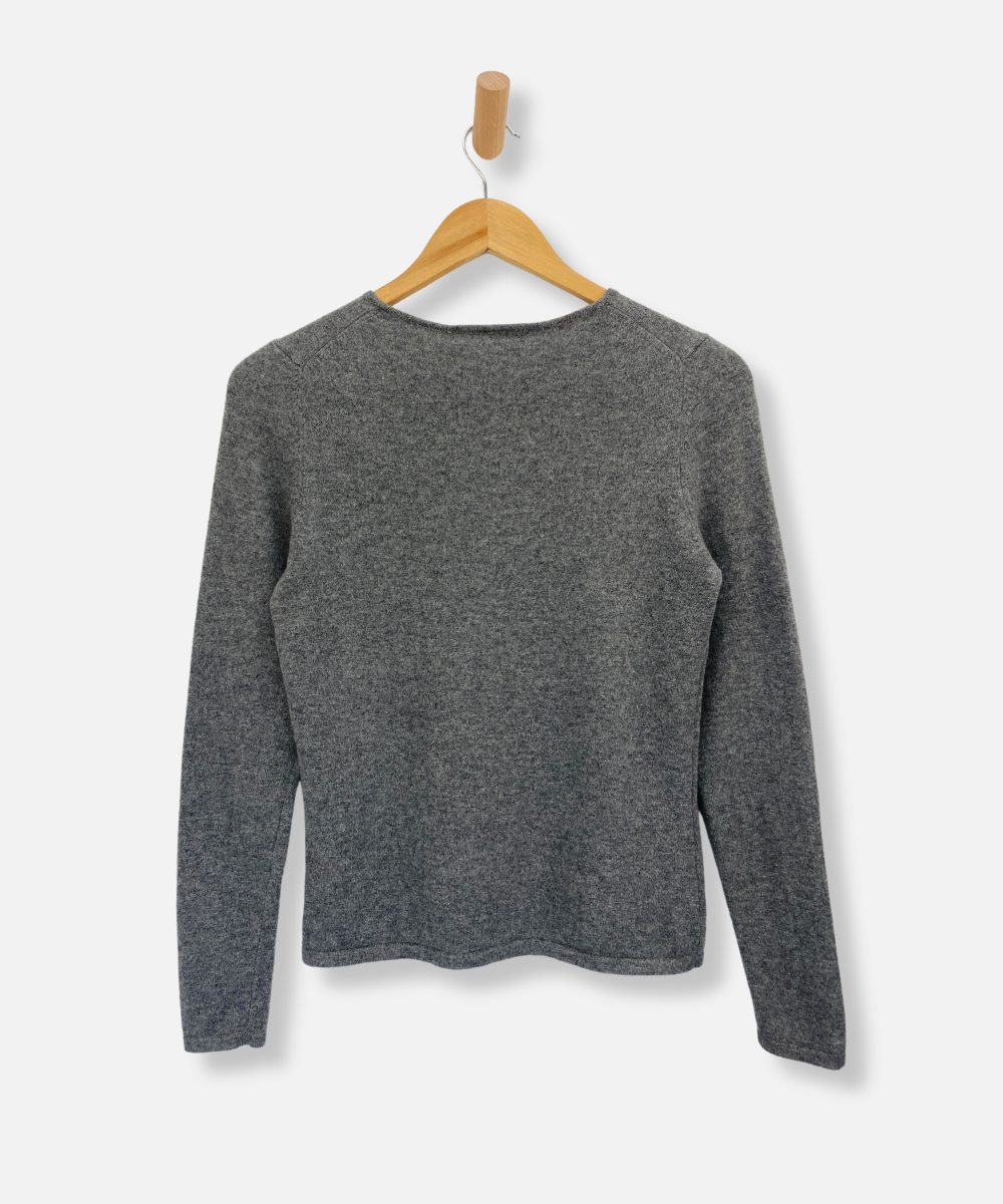 Secondhand cashmere jumper