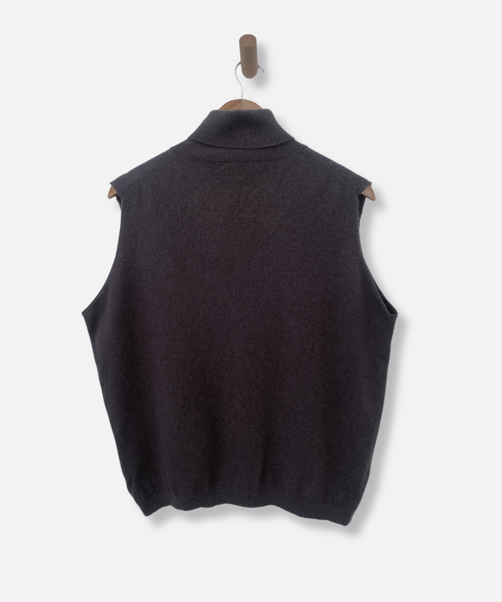 Secondhand cashmere vest