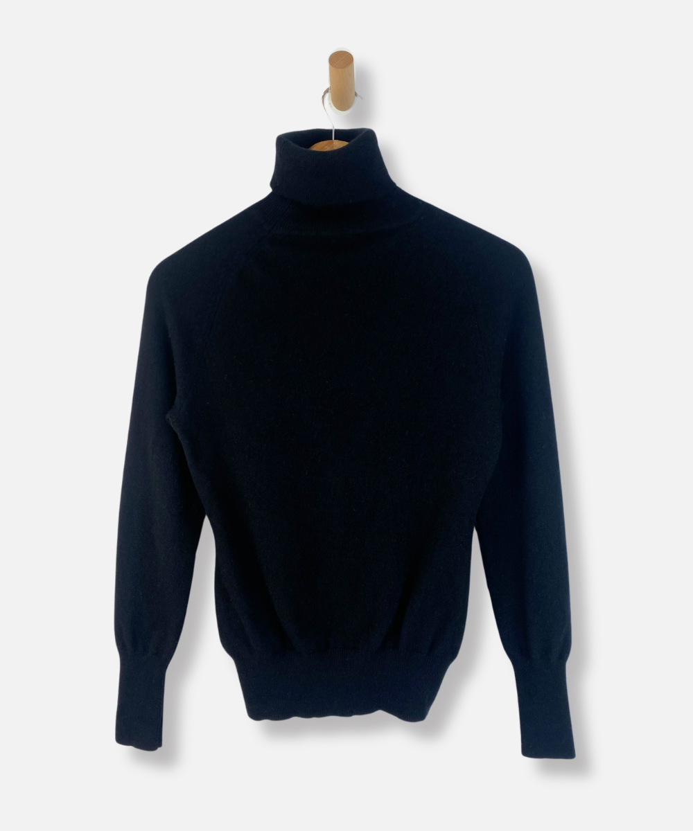 Secondhand cashmere jumper