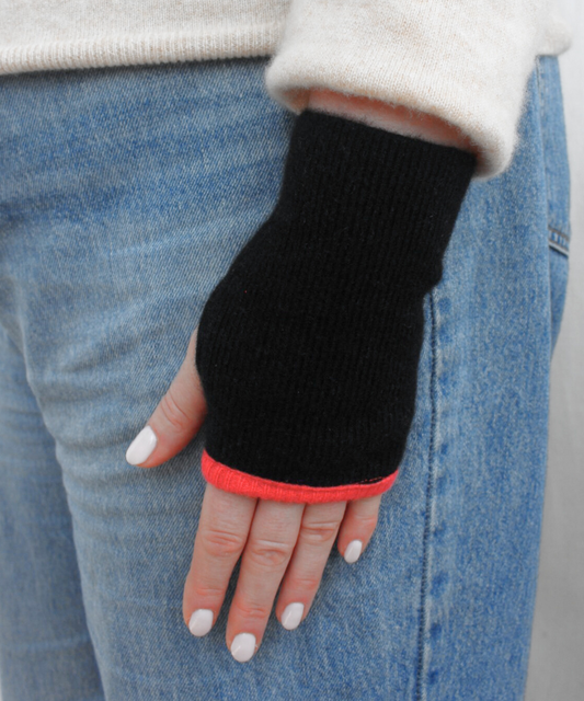 Recycled cashmere hand warmers