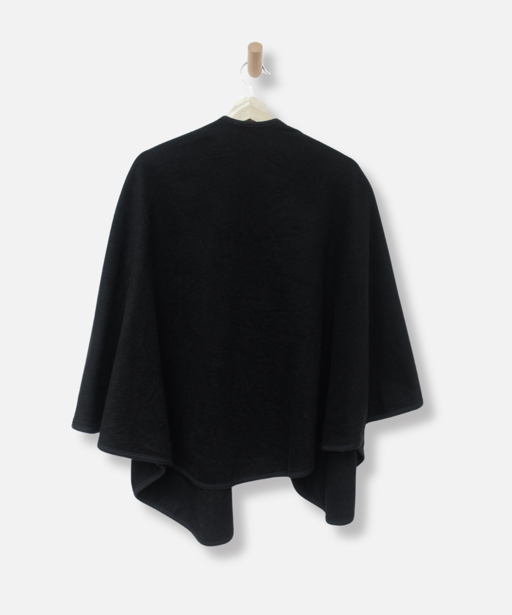 Secondhand cashmere cape