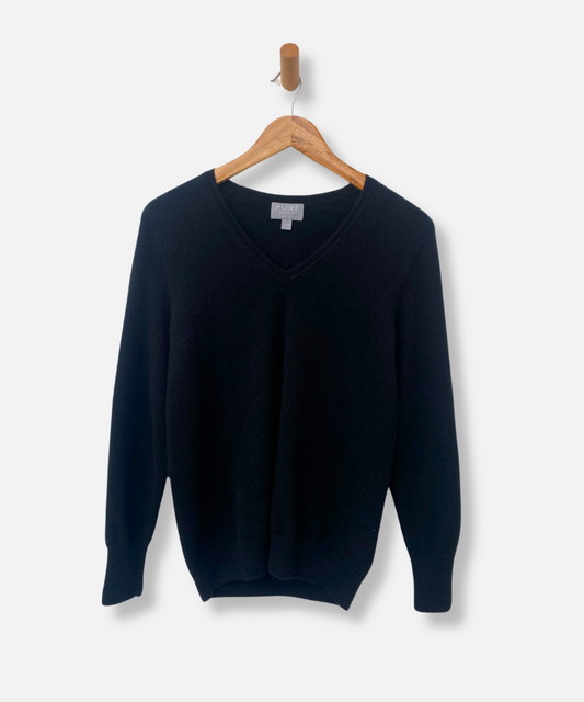 Secondhand cashmere jumper