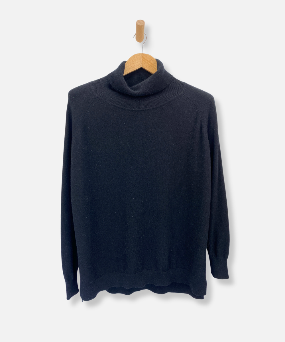 Secondhand cashmere jumper