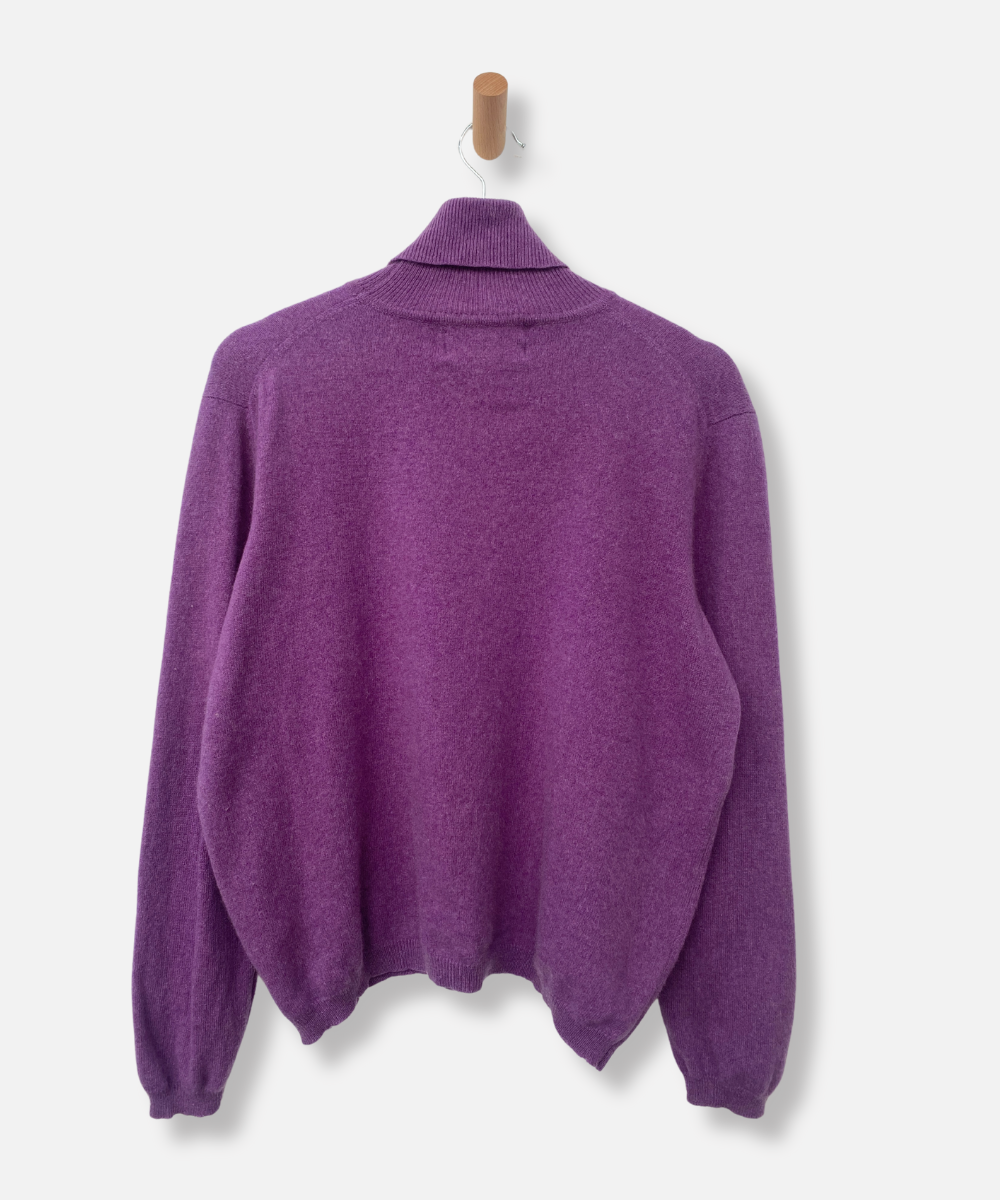 Secondhand cashmere jumper